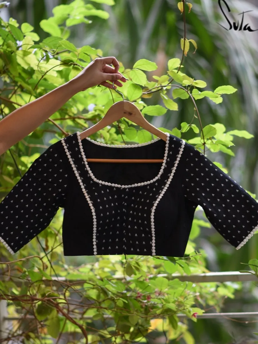 Black Lacy roads ( Blouse )