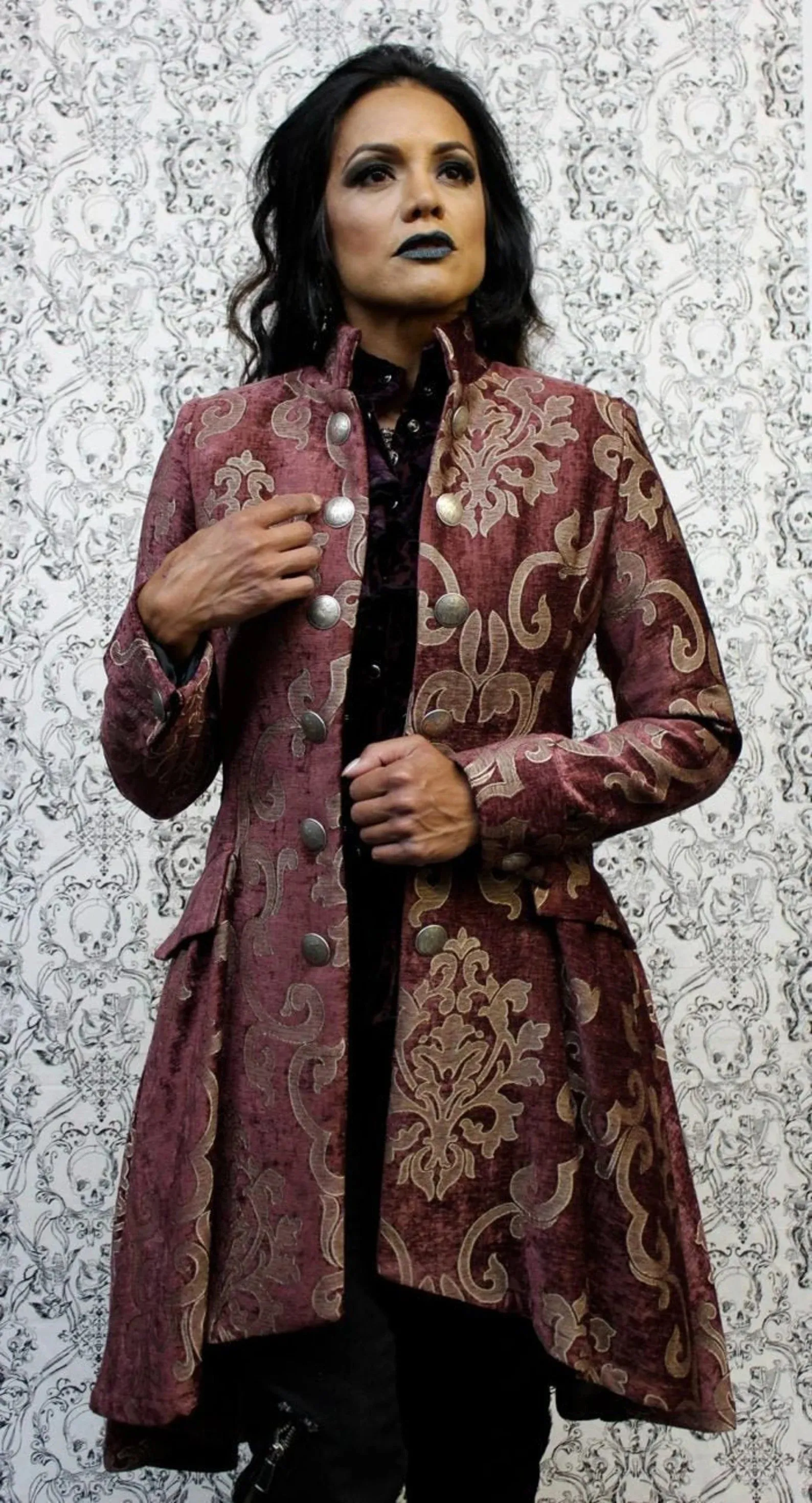 LIONHEART COAT - GOLD ON ANTIQUE ROSE